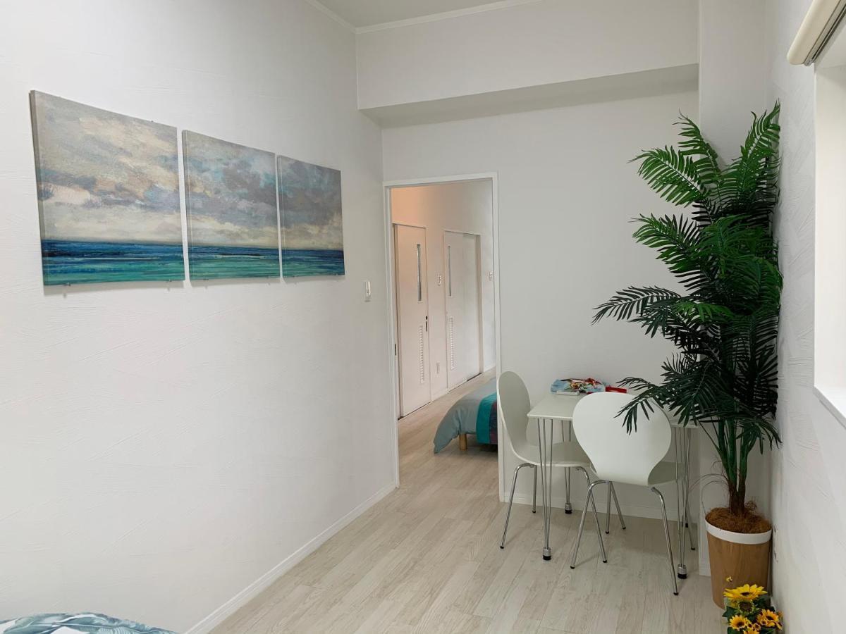 Maximum Of 21 People Can Be Rented In One Building 3 Minutes Walk To Tomari Port 10 Minutes Drive To The Airport No Parking Lot 30 Seconds Walk From Paid Parking Lot Warayunso Port City May Naha Exterior foto